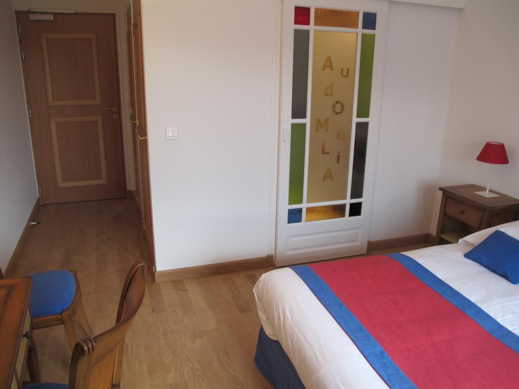 Au Domelia Provinois Hotel Cerneux Room photo